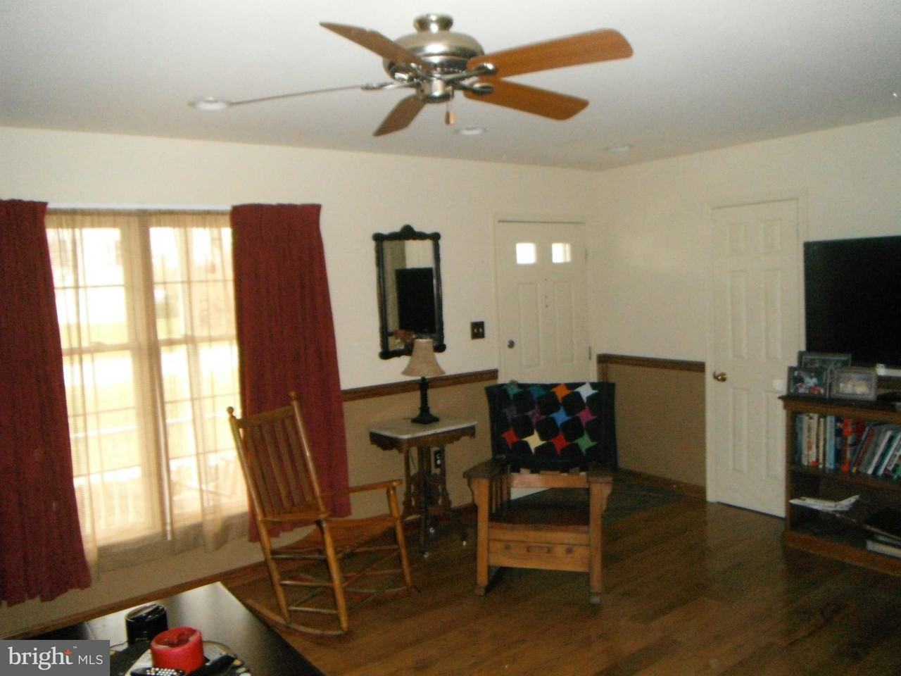 205 Jamestown Dr - Photo 2 of 27