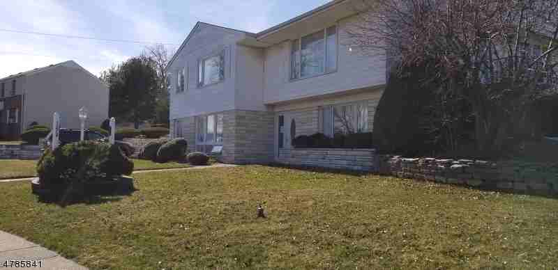 3 Joan Pl - Photo 2 of 13