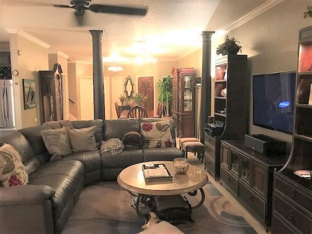 321 Lakeside Ln - Photo 2 of 25