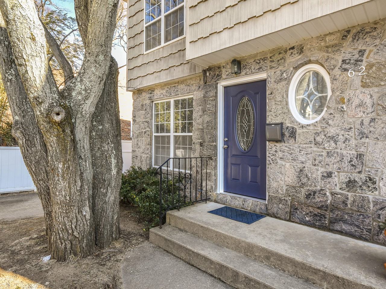 62 Linwood Rd N - Photo 2 of 22