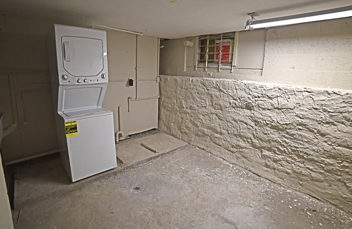 4025 S Harrison Ave - Photo 2 of 14