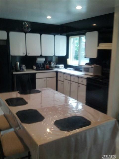 2417 Oak St - Photo 3 of 7