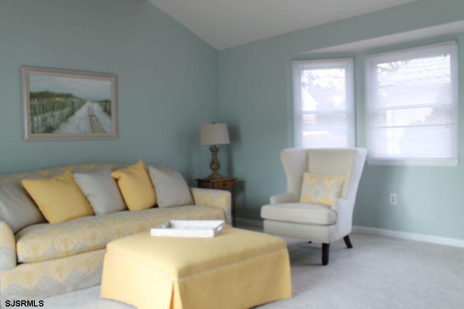 219 W Seabright Rd - Photo 2 of 17