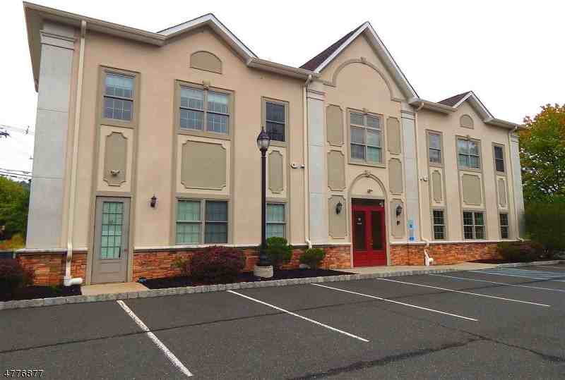 172 Washington Valley Rd - Photo 2 of 26