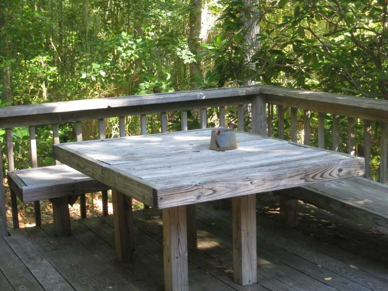 65 Gardiners Bay Dr - Photo 3 of 20