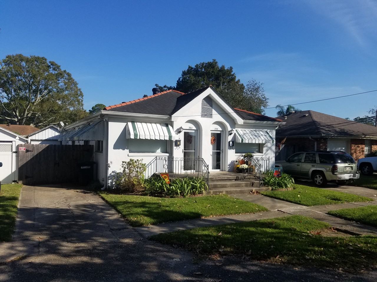 263 Roseland Pkwy - Photo 2 of 13