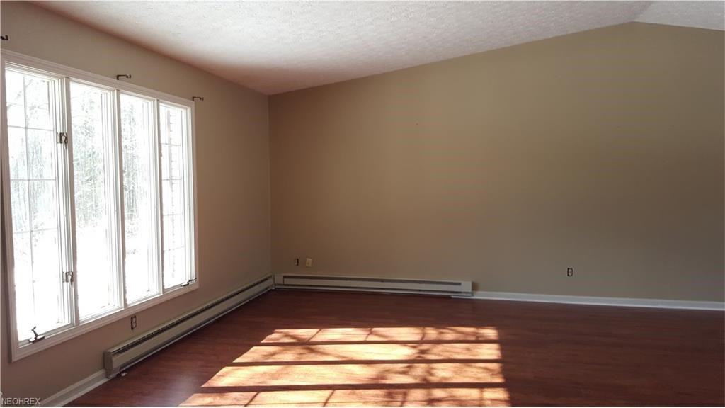 2435 Martin Rd - Photo 2 of 6