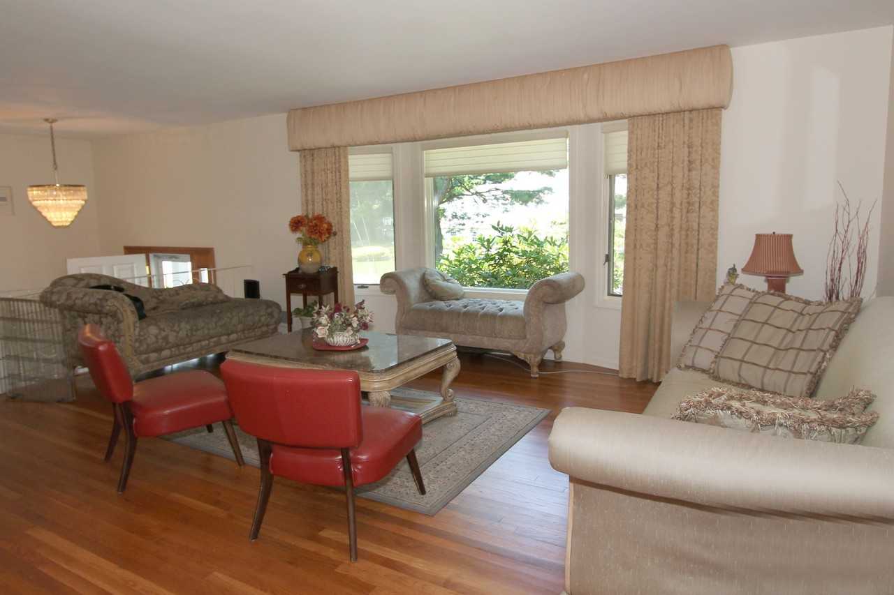 2 Maple Way - Photo 2 of 15