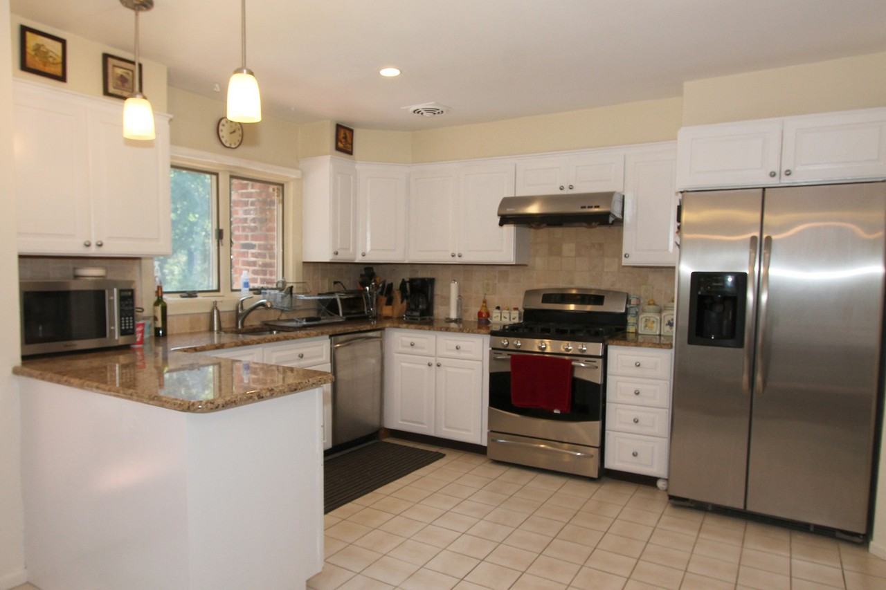 2 Maple Way - Photo 3 of 15