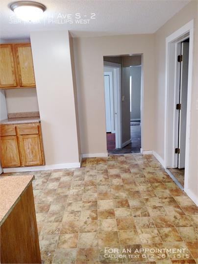 2537 S 5th Ave #2 - Photo 2 of 16