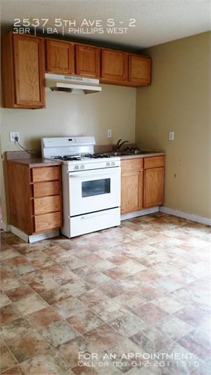 2537 S 5th Ave #2 - Photo 3 of 16