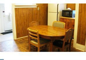 204 Cedar Ave - Photo 3 of 11