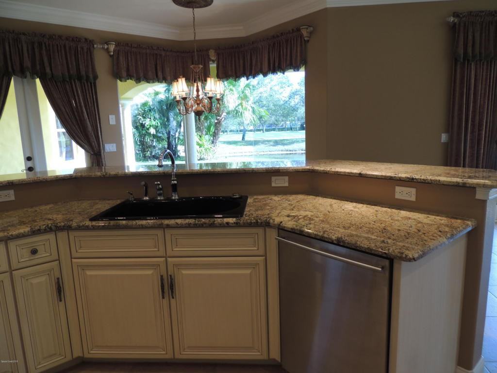 6064 Anello Dr - Photo 3 of 10