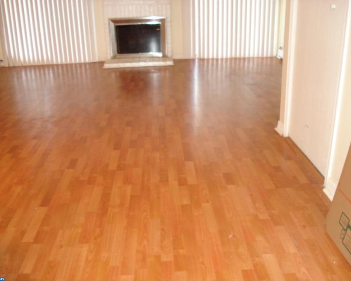 605 Bromley Estate - Photo 3 of 15