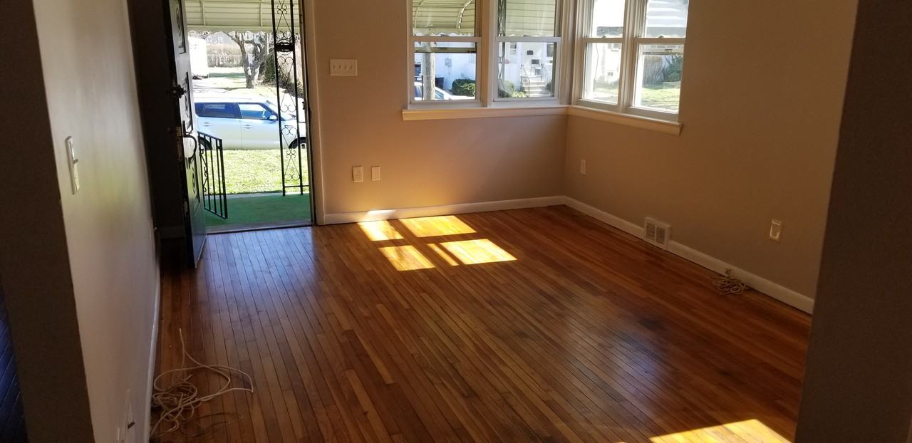 345 Jefferson St - Photo 3 of 10