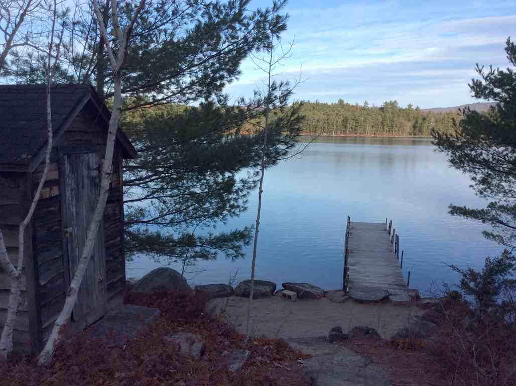 721 W Shore Rd - Photo 3 of 23