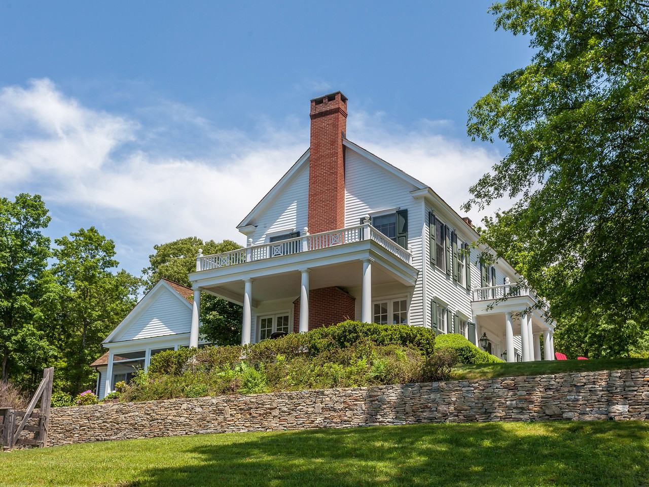 36 Southbury Rd - Photo 3 of 29