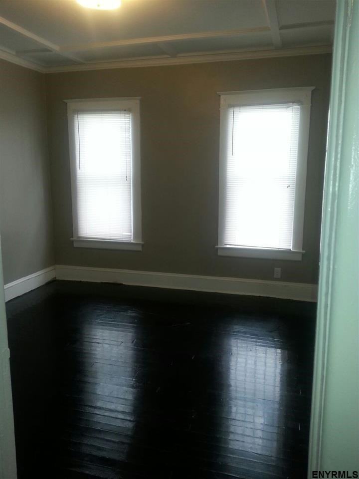 1123 6th Ave - Photo 3 of 8