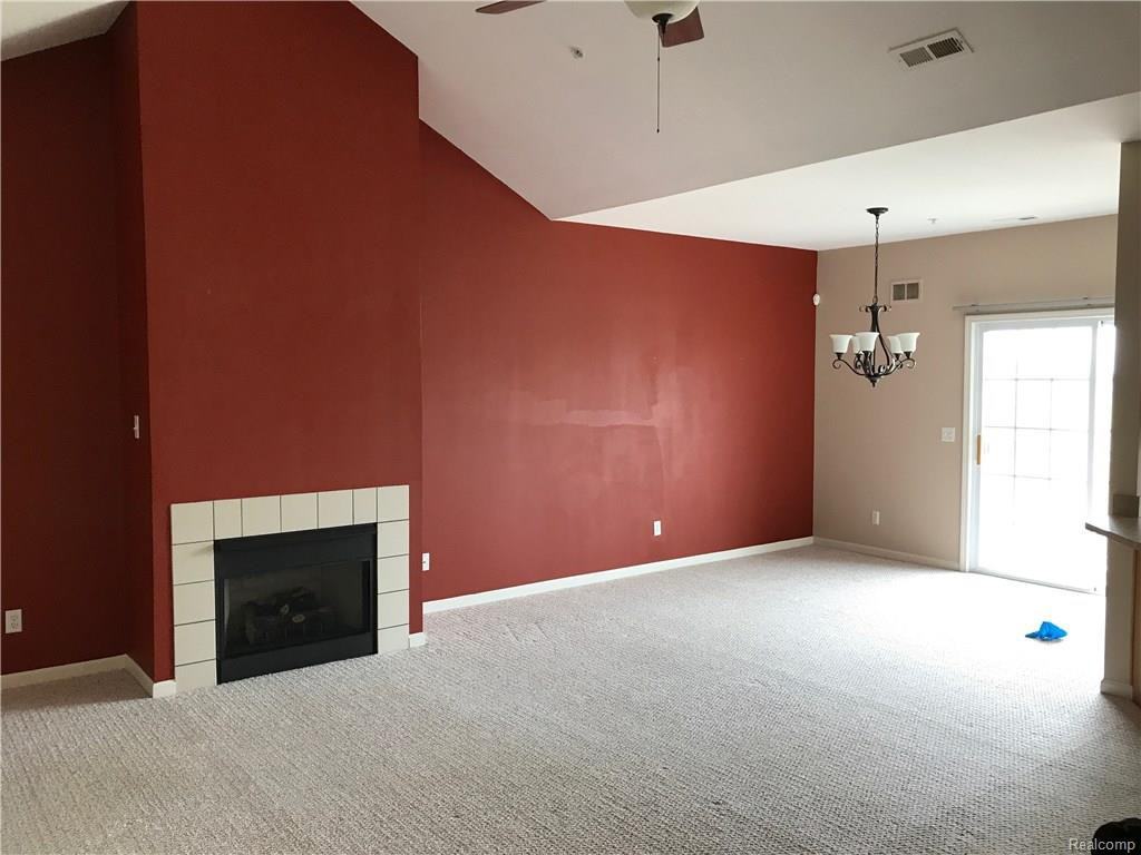 13201 Addington Dr - Photo 2 of 14