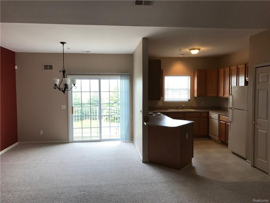 13201 Addington Dr - Photo 3 of 14