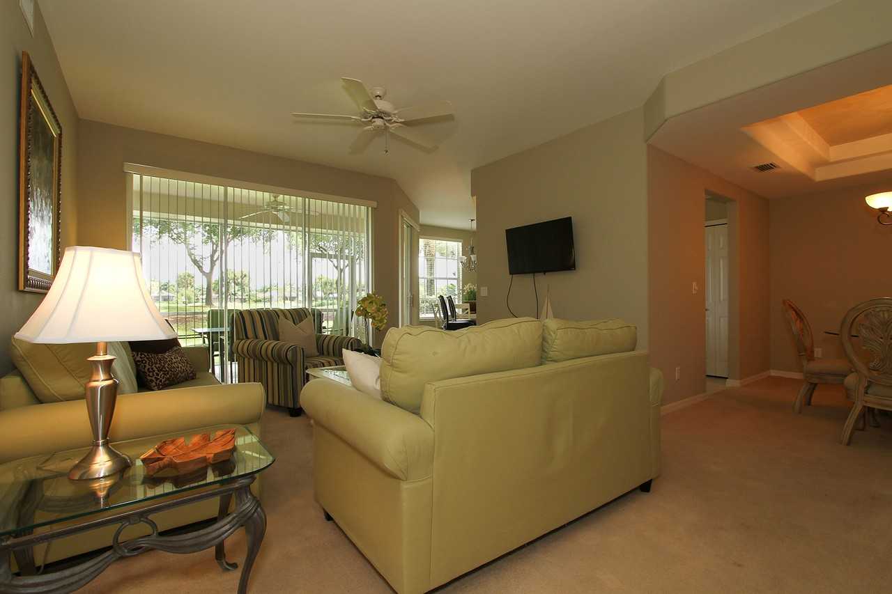 2150 Arielle Dr - Photo 3 of 20