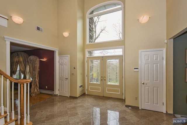 21 Wood Chase Ln - Photo 3 of 25