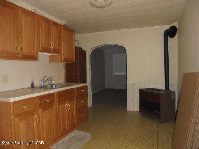 155 1st St - Photo 3 of 9