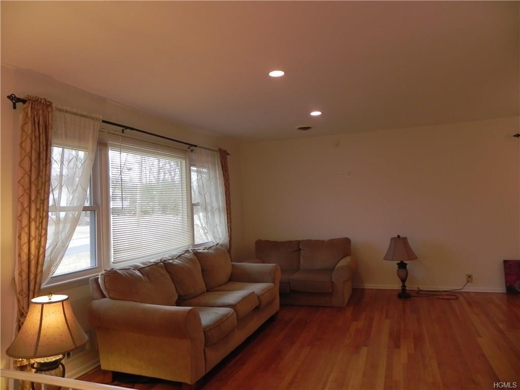 12 Blossom Rd - Photo 3 of 11