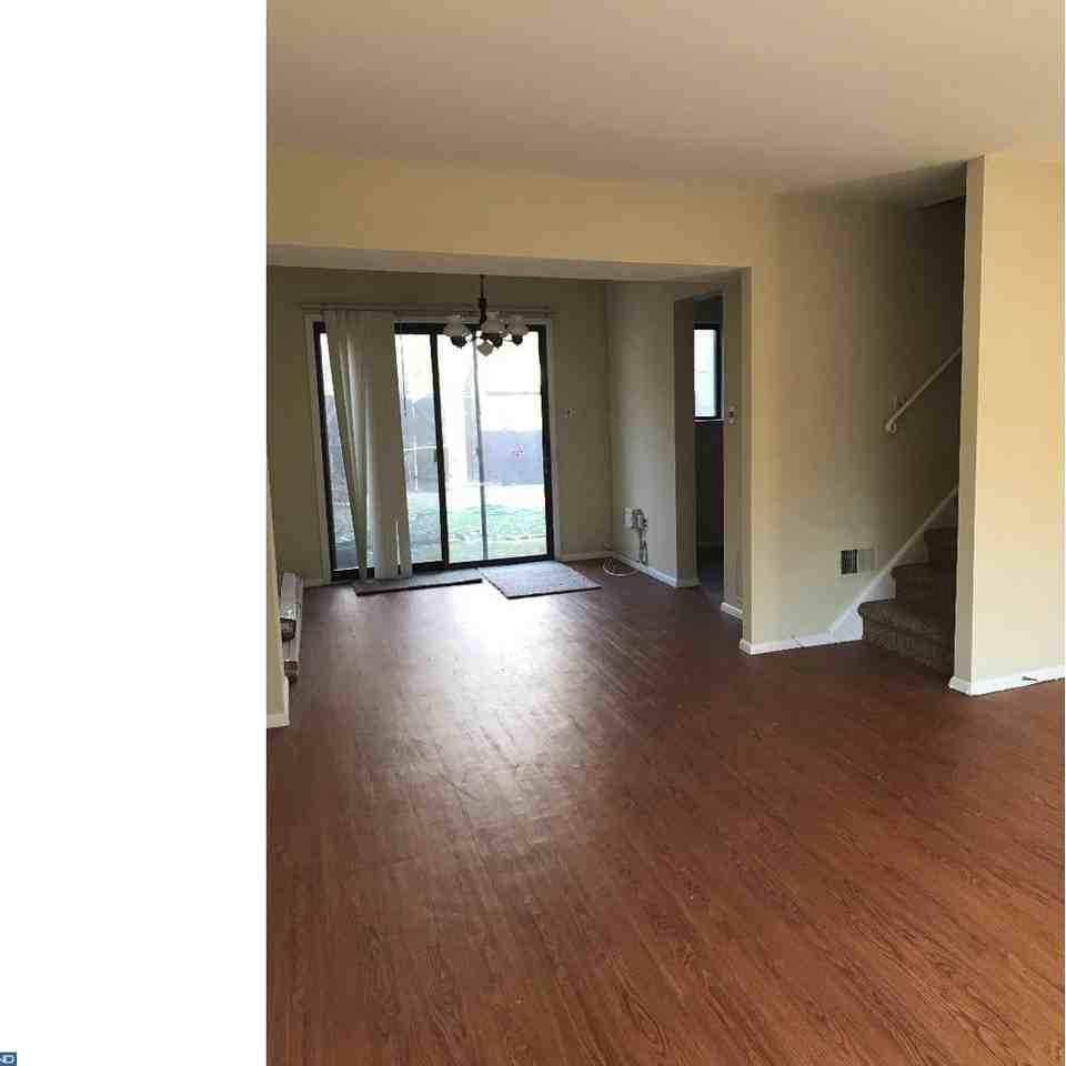 109 Poplar Ct - Photo 3 of 10