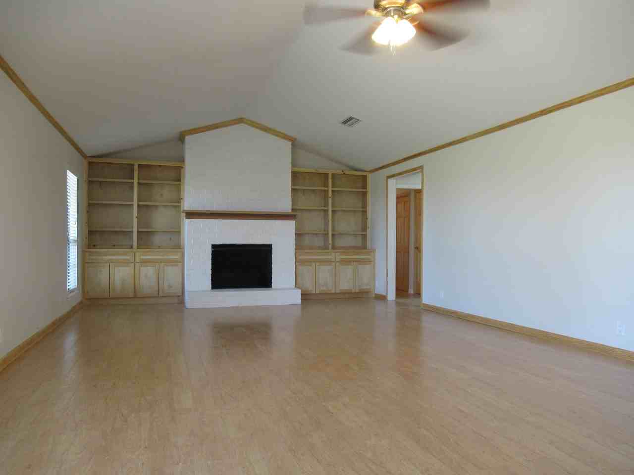 21211 FM 1155 - Photo 2 of 17