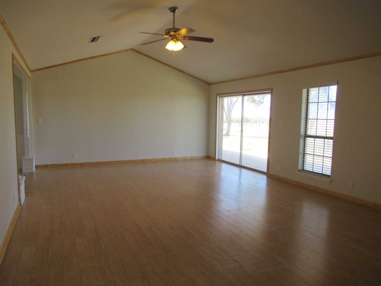 21211 FM 1155 - Photo 3 of 17