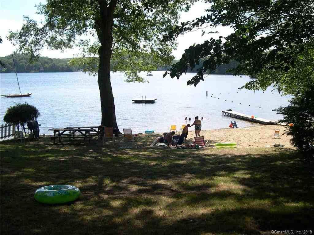 10 Oak St - Photo 3 of 12