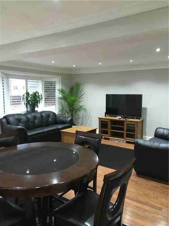 1327 Royal Dr - Photo 3 of 12