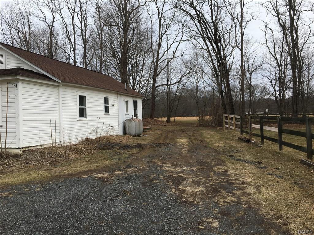 1423 Indian Springs Rd - Photo 3 of 14