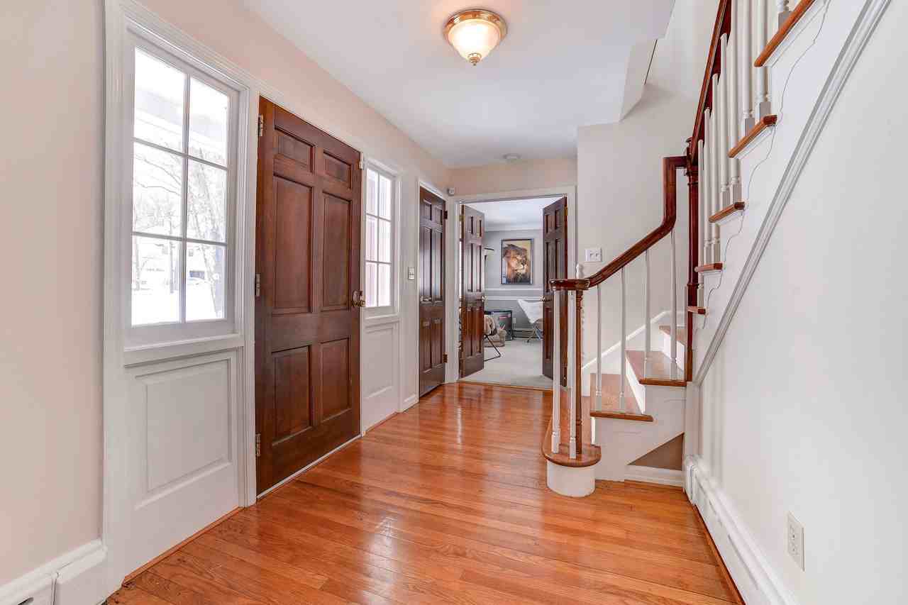 314 George St - Photo 3 of 16