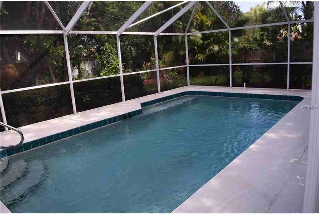 6706 36th Ave Dr W - Photo 2 of 12