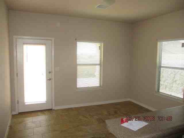 14712 Far View Ct - Photo 3 of 18