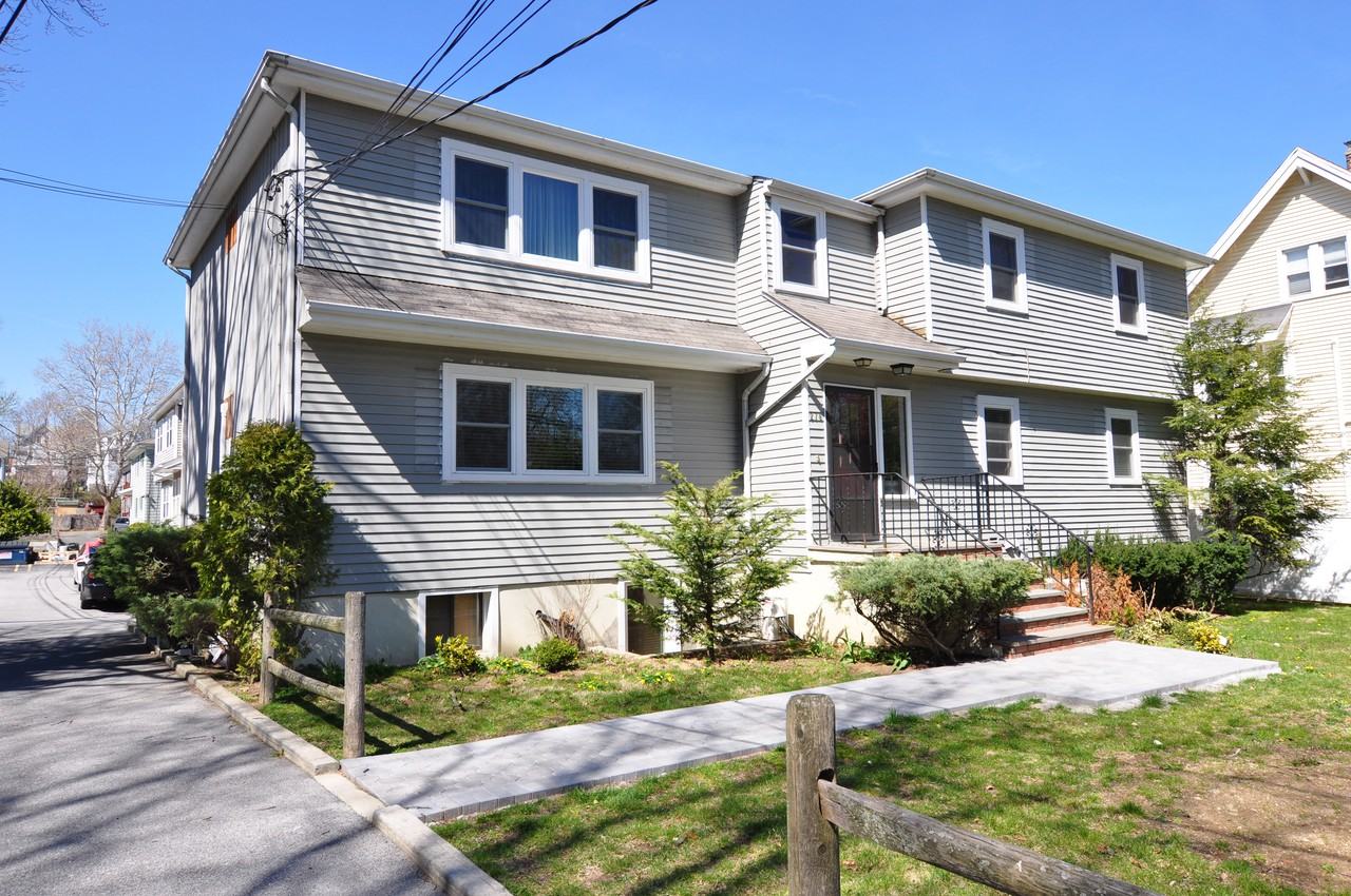 276 5th Ave - Photo 2 of 14