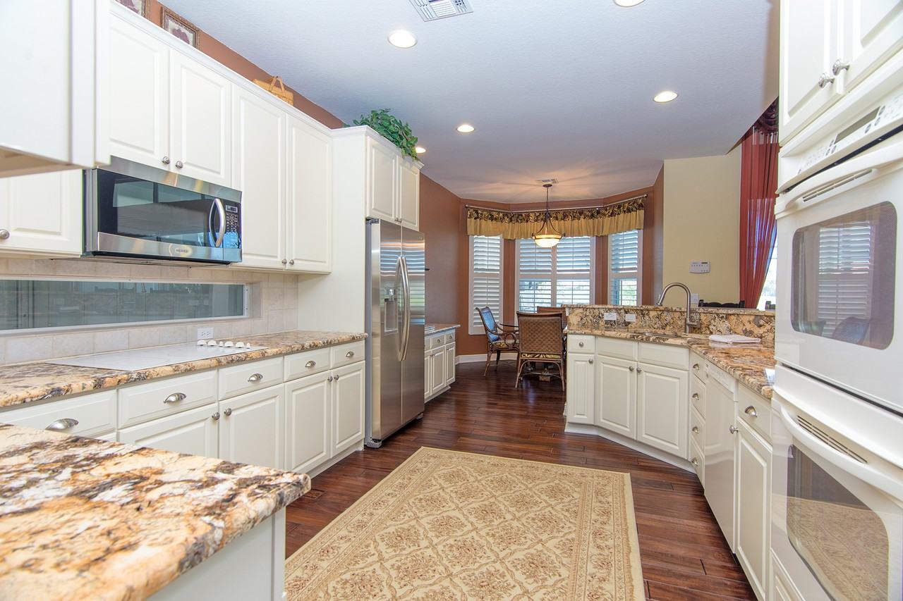 4798 Cerromar Dr - Photo 3 of 12