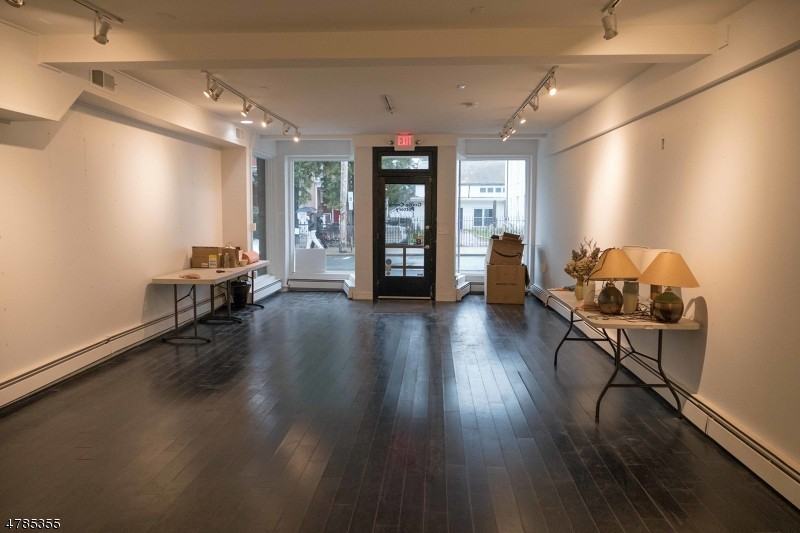 24 N Union St - Photo 2 of 10