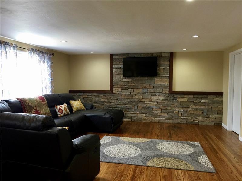 5502 Camelia St - Photo 2 of 18