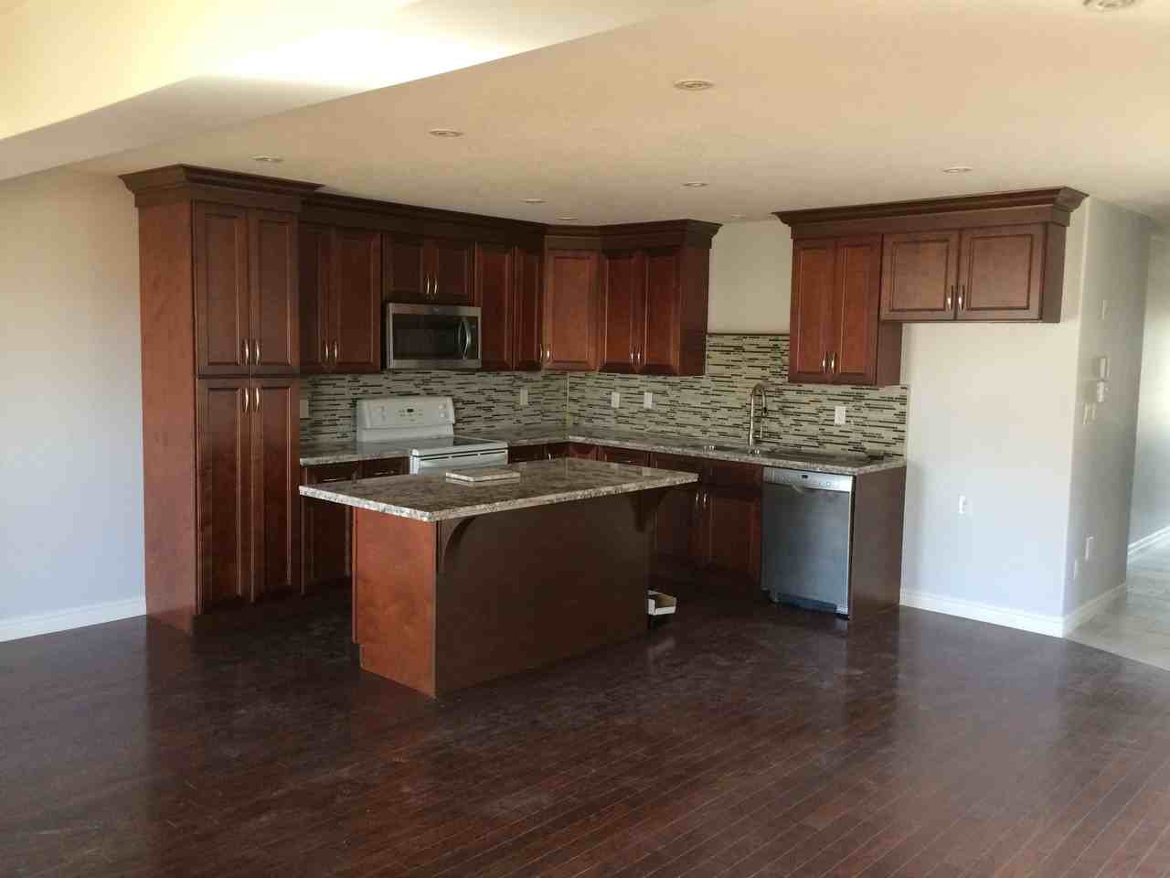 382 Chatham St - Photo 2 of 8