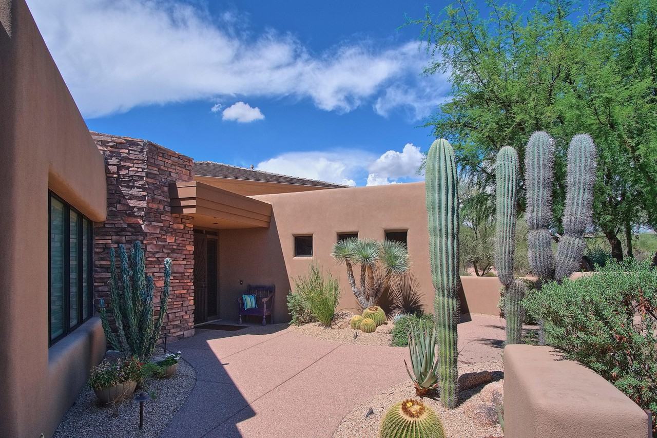 10010 E Taos Dr - Photo 3 of 44