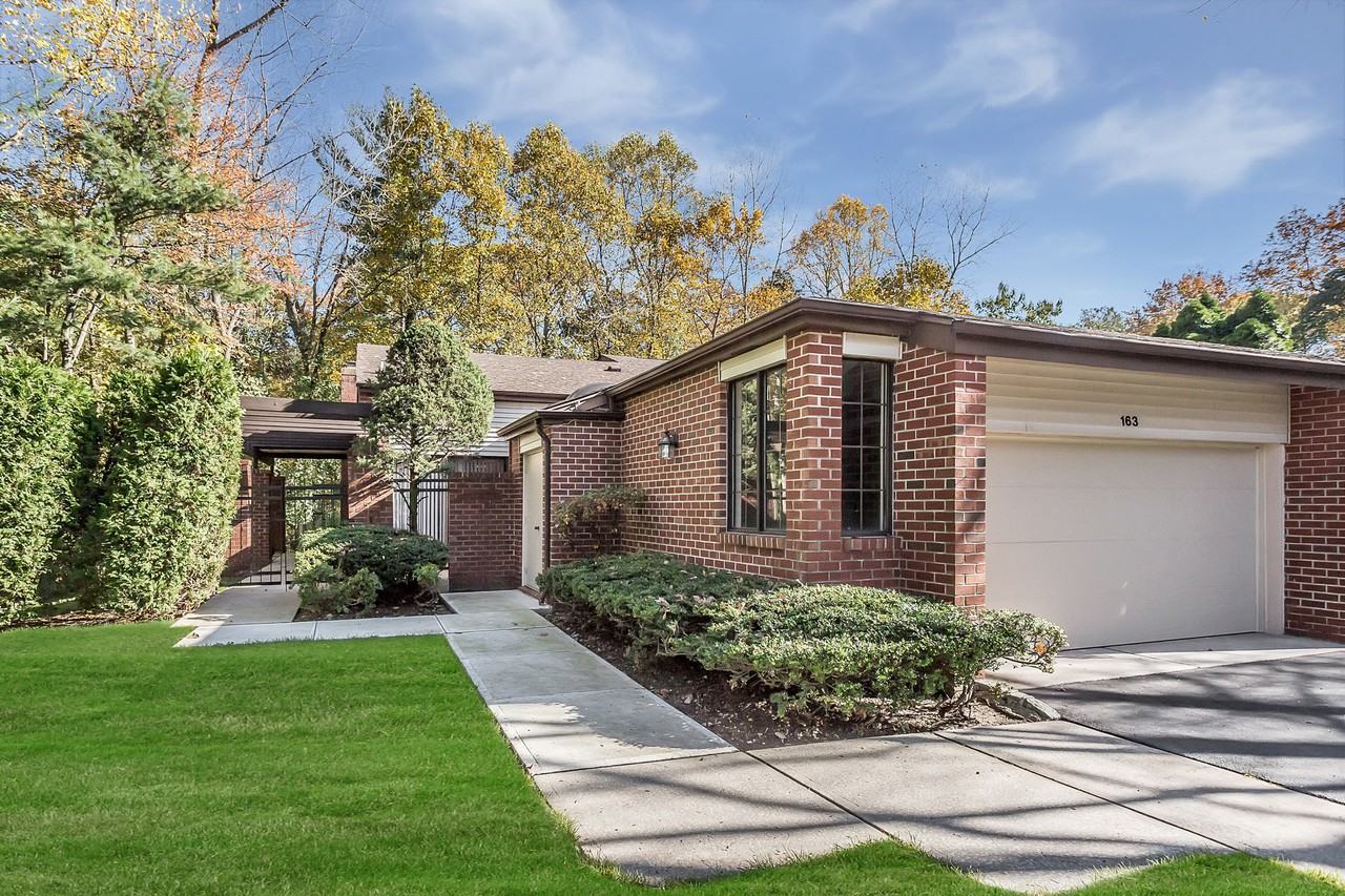 163 Dove Hill Dr - Photo 2 of 17