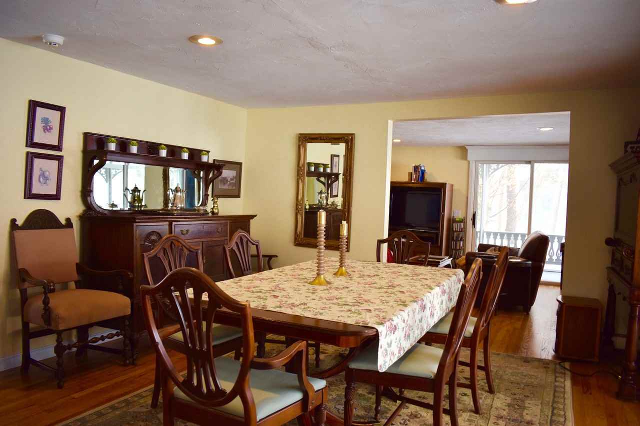 2192 Canada St - Photo 3 of 14