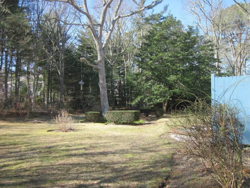 51 Leonard Rd - Photo 3 of 13