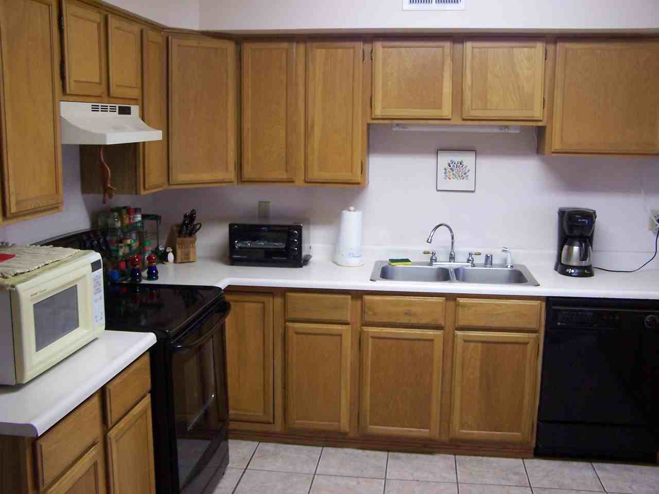 1005 Hope Pl NE - Photo 3 of 7