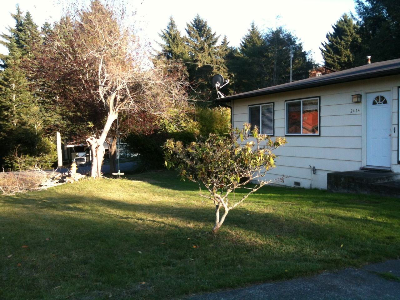 2474 Meadow Ln - Photo 2 of 19