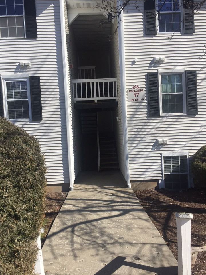 17 Lexington Hills Rd #1 - Photo 2 of 18