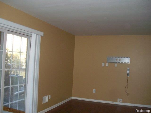30 Bradford Ct - Photo 3 of 8